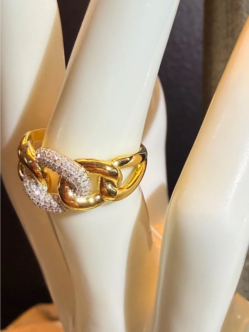 925 Sterling Silver look carat that’s